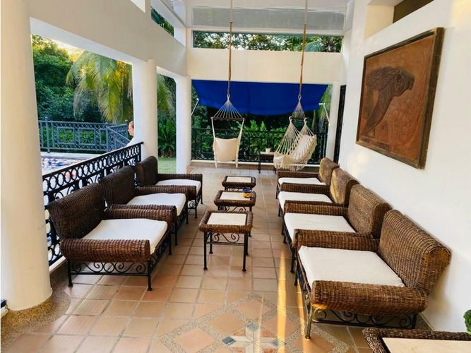 Casa de 5 alcobas en venta en Girardot, Girardot, 580 m² · foto 5 de 10