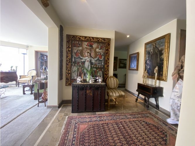 Apartamento de 3 alcobas en venta en La Carolina, Bogotá, 208 m² · foto 5 de 22