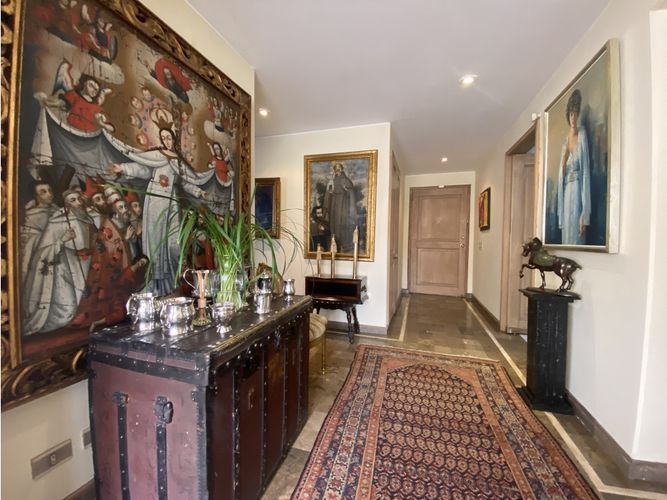 Apartamento de 3 alcobas en venta en La Carolina, Bogotá, 208 m² · foto 6 de 22