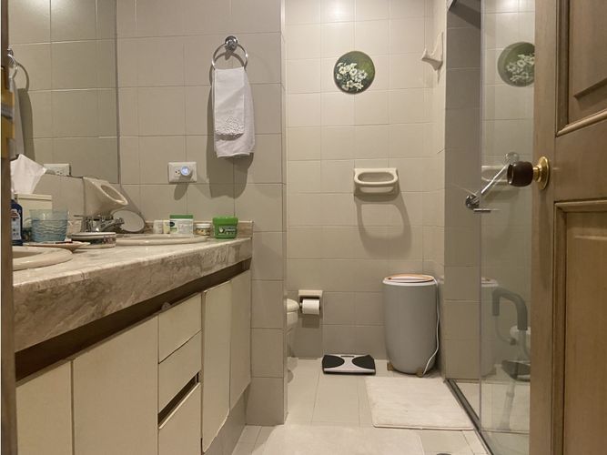Apartamento de 3 alcobas en venta en La Carolina, Bogotá, 208 m² · foto 18 de 22