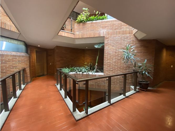 Apartamento de 3 alcobas en venta en La Carolina, Bogotá, 208 m² · foto 21 de 22