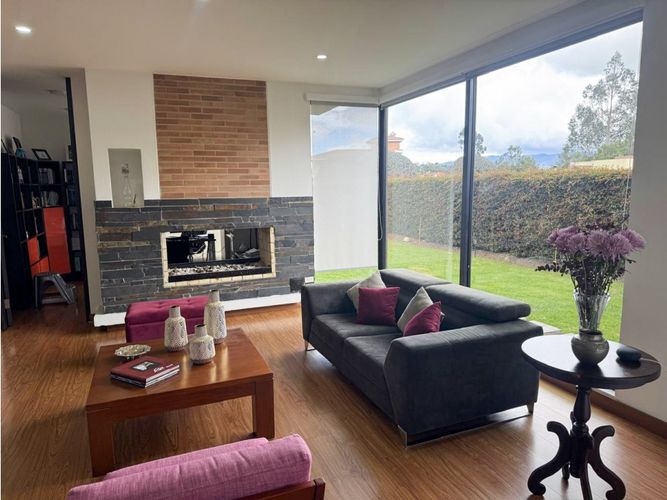 Casa de 4 alcobas en venta en Rozo, Cota, 300 m² · foto 4 de 24