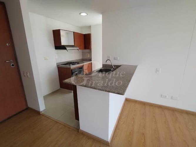 Apartamento de 1 alcoba en arriendo en El Poblado, Medellín, 44 m² · foto 2 de 9