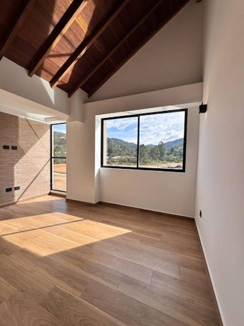 Casa de 3 alcobas en venta en Puente Pelaez, El Retiro, 186 m² · foto 11 de 19