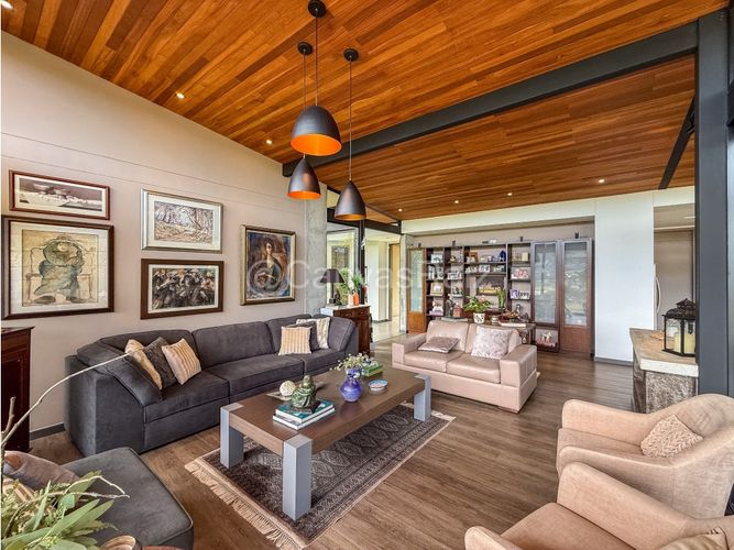 Casa de 4 alcobas en venta en Guamito, La Ceja, 372 m² · foto 5 de 24