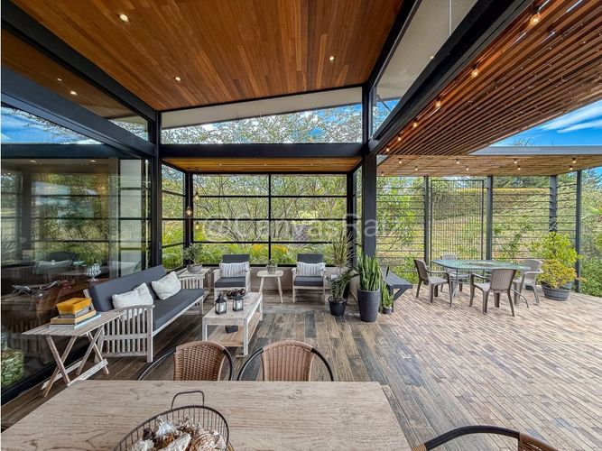 Casa de 4 alcobas en venta en Guamito, La Ceja, 372 m² · foto 7 de 24