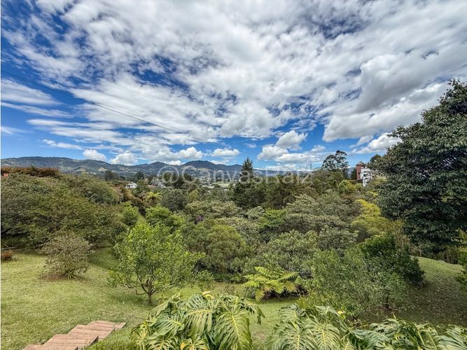 Casa de 4 alcobas en venta en Guamito, La Ceja, 372 m² · foto 20 de 24
