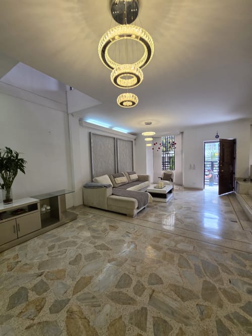 Casa de 5 alcobas en venta en El Ingenio, Cali, 440 m² · foto 3 de 8