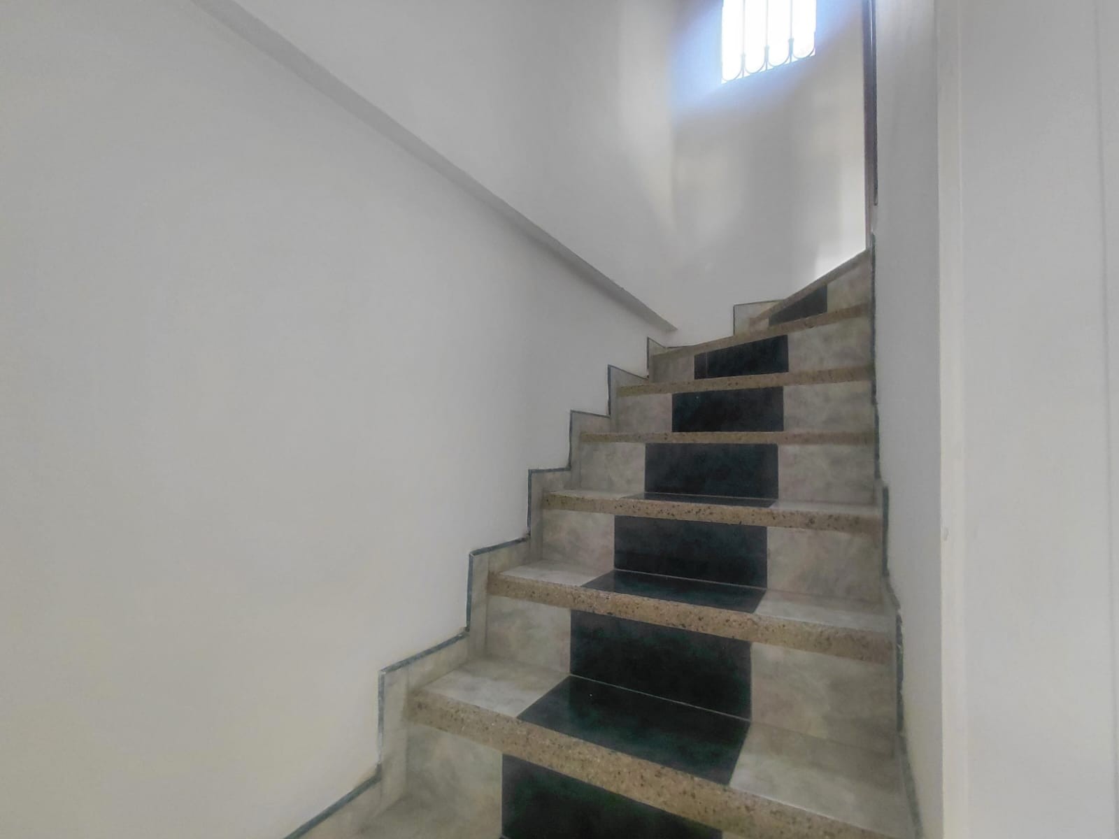 Casa en venta en Alamos, Bogotá · foto 8 de 24