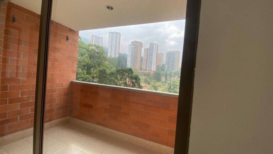 Apartamento de 1 alcoba en arriendo en Los Balsos, Medellín, 55 m² · foto 9 de 13