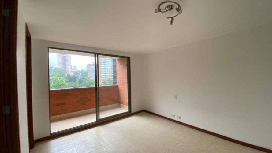 Apartamento de 1 alcoba en arriendo en Los Balsos, Medellín, 55 m² · foto 11 de 13