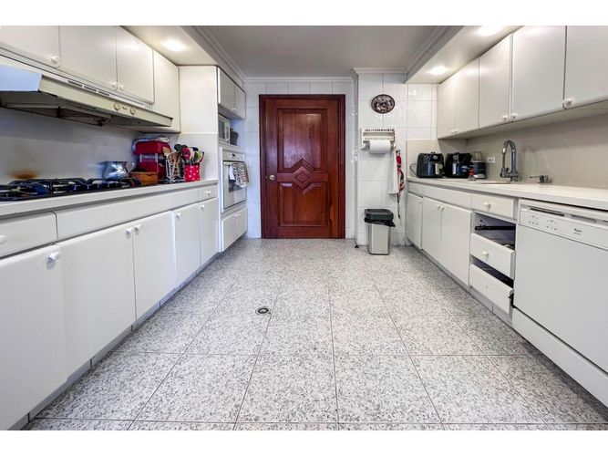 Apartamento de 4 alcobas en venta en La Calleja, Bogotá, 316 m² · foto 4 de 20
