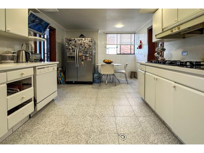Apartamento de 4 alcobas en venta en La Calleja, Bogotá, 316 m² · foto 5 de 20