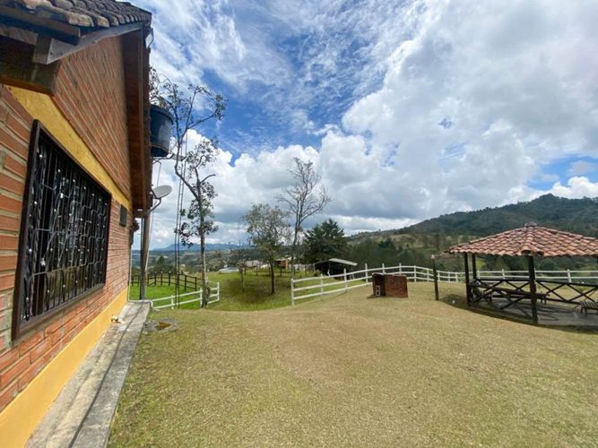 Lote en venta en Guarne, 100 m² · foto 6 de 13