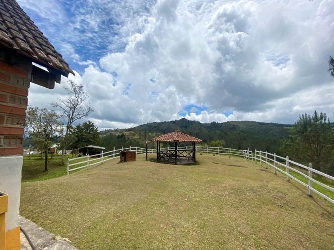 Lote en venta en Guarne, 100 m² · foto 9 de 13