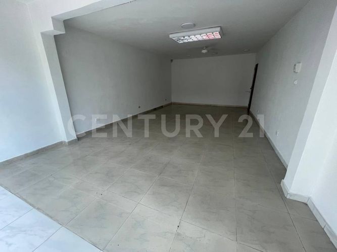 Casa de 9 alcobas en venta en Granada, Cali, 400 m² · foto 3 de 24