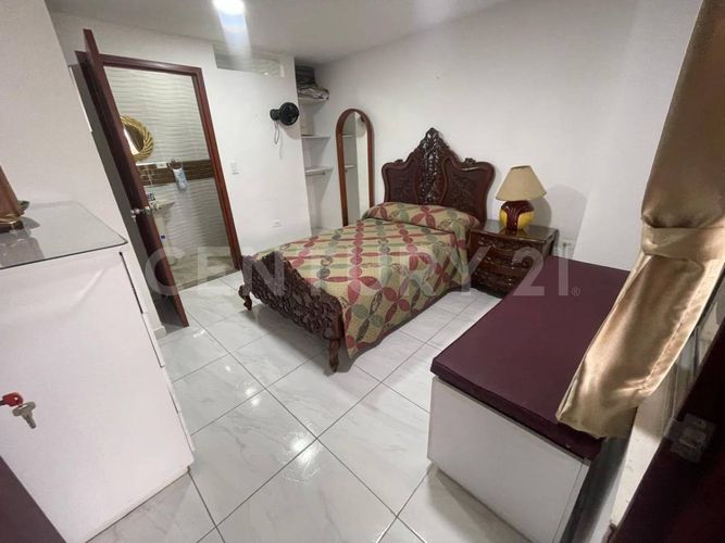 Casa de 9 alcobas en venta en Granada, Cali, 400 m² · foto 10 de 24