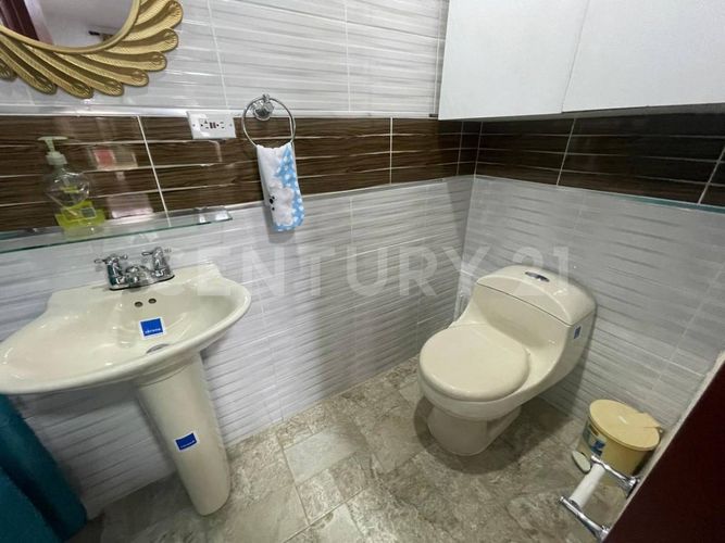 Casa de 9 alcobas en venta en Granada, Cali, 400 m² · foto 11 de 24