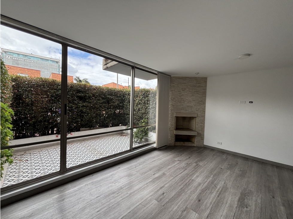 Casa en venta en Colina Campestre, Bogotá · foto 3 de 24