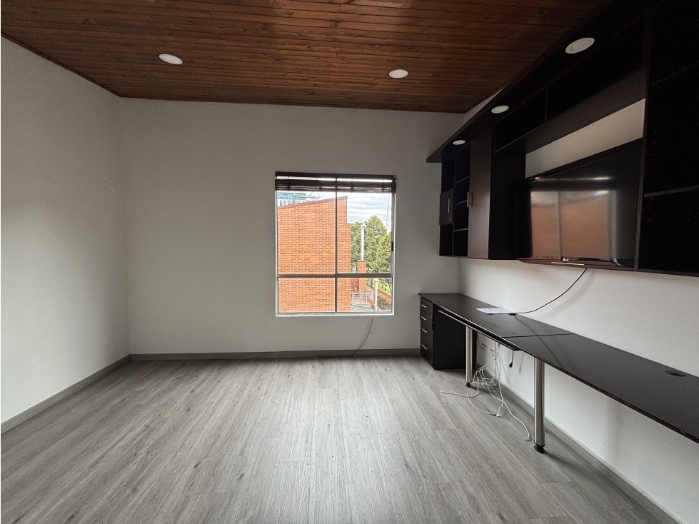 Casa en venta en Colina Campestre, Bogotá · foto 8 de 24