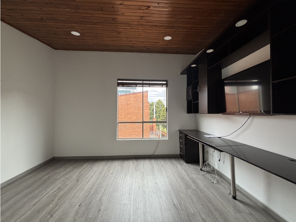 Casa en venta en Colina Campestre, Bogotá · foto 12 de 24