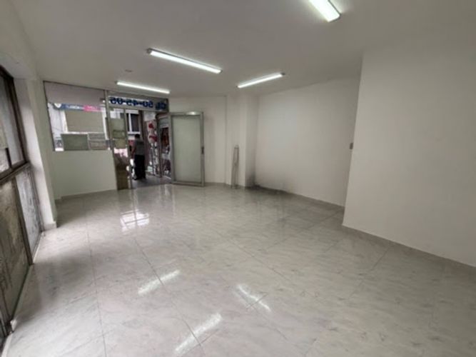 Local en arriendo en San Benito, Medellín, 35 m² · foto 4 de 7