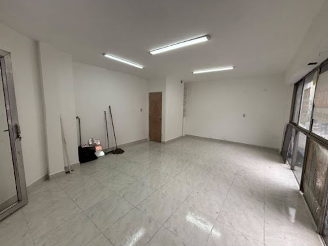 Local en arriendo en San Benito, Medellín, 35 m² · foto 5 de 7