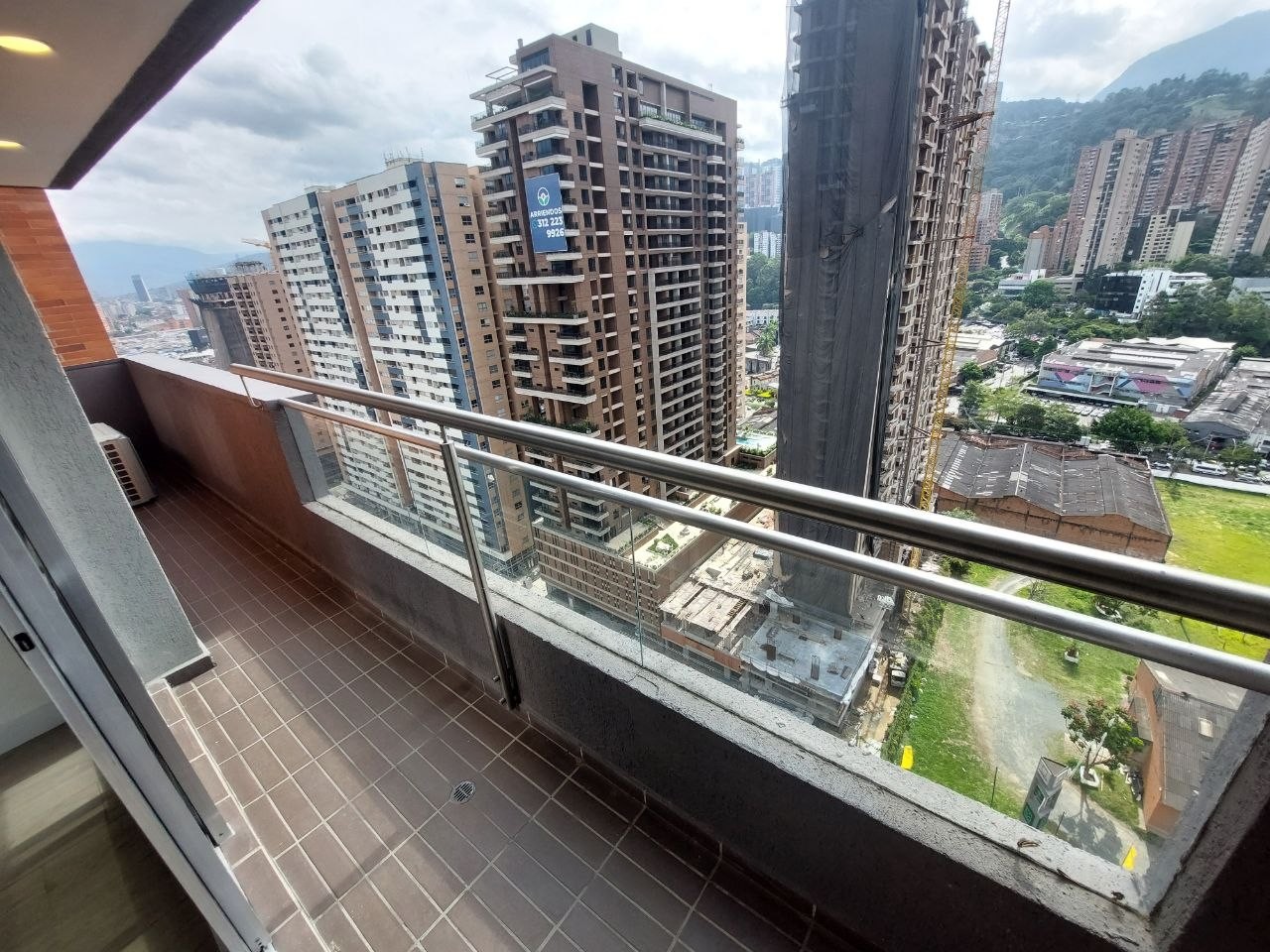 Apartamento en Arriendo en Ciudad del Río, Medellín