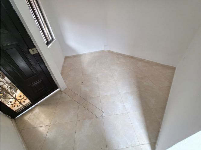 Apartaestudio en arriendo en Pablo Escobar La Milagrosa, Medellín, 37 m² · foto 4 de 11