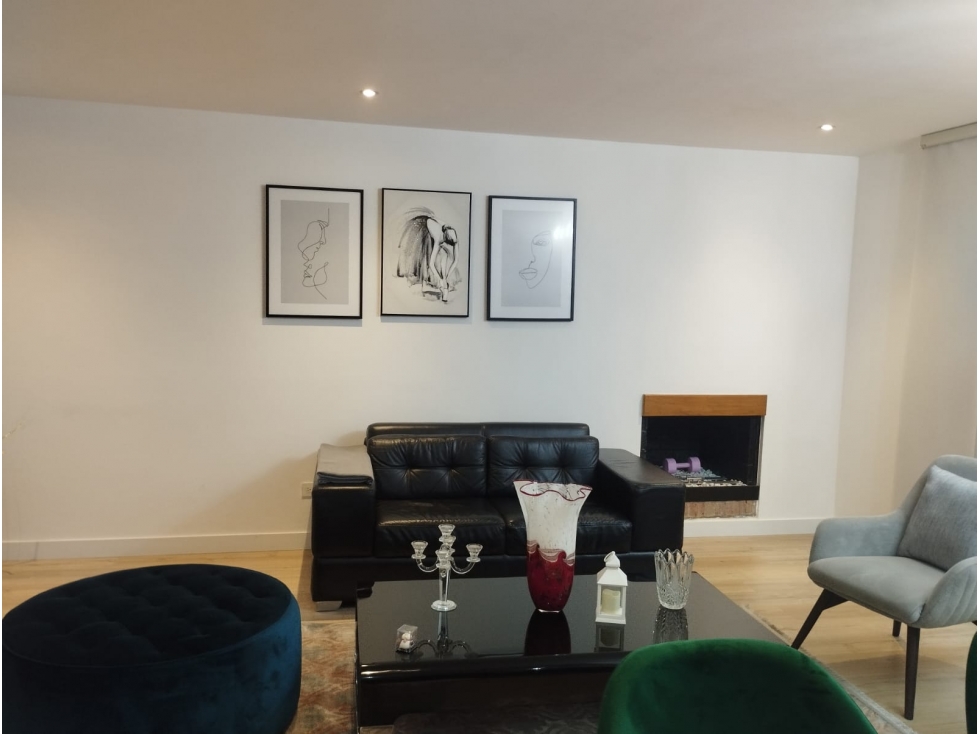 Apartamento en venta en Santa Barbara Central, Bogotá · foto 2 de 8