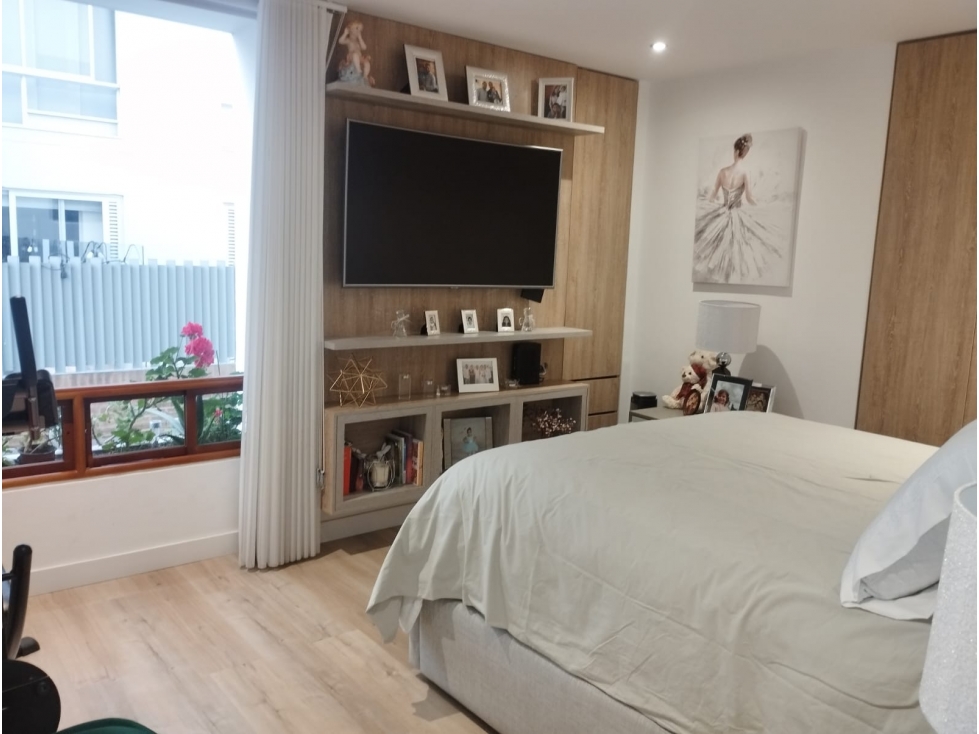 Apartamento en venta en Santa Barbara Central, Bogotá · foto 5 de 8
