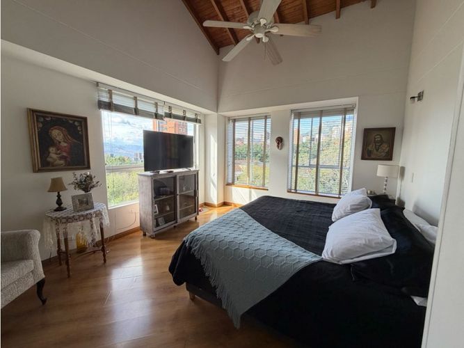 Apartamento de 3 alcobas en venta en San Lucas, Medellín, 182 m² · foto 23 de 24