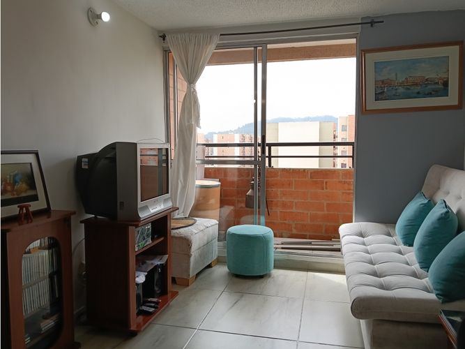 Apartamento de 3 alcobas en venta en Conjunto Residencial Abundara, Madrid, 56 m² · foto 2 de 14