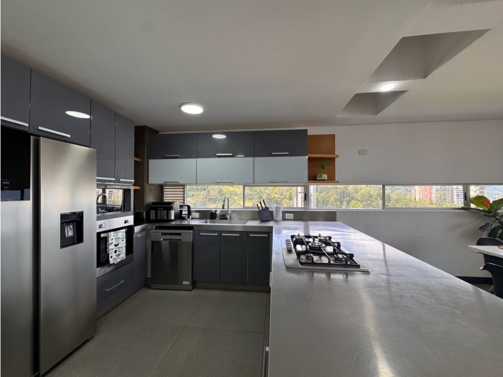 Apartamento en venta en El Tesoro, Medellín · foto 8 de 19