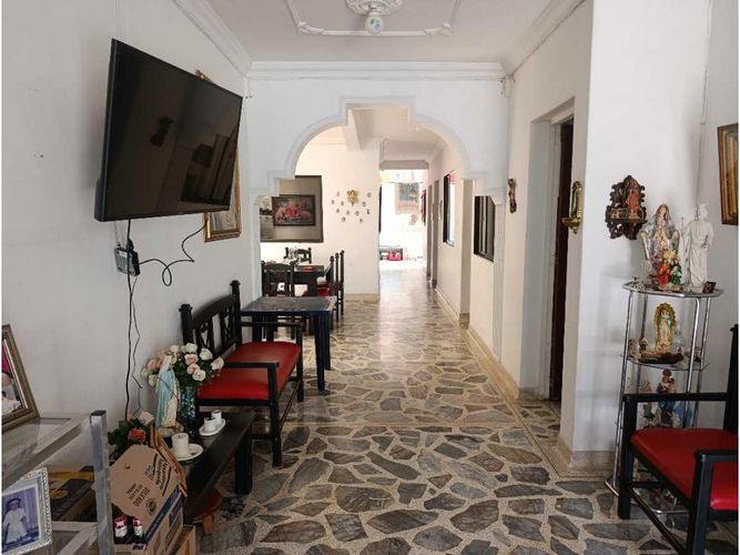 Casa de 5 alcobas en venta en El Danubio, Medellín, 160 m² · foto 2 de 24