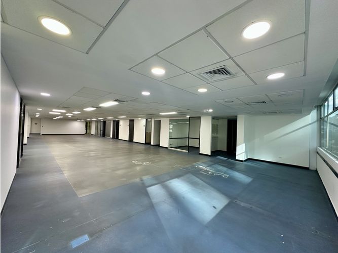 Oficina en arriendo en Ciudad Del Río, Medellín, 507 m² · foto 7 de 17