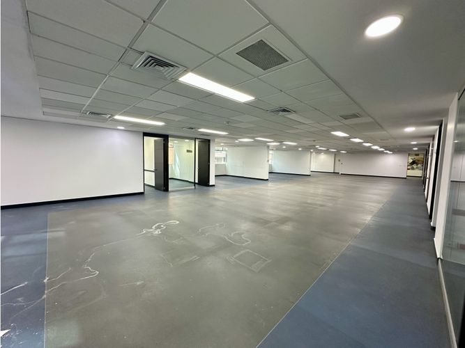 Oficina en arriendo en Ciudad Del Río, Medellín, 507 m² · foto 11 de 17