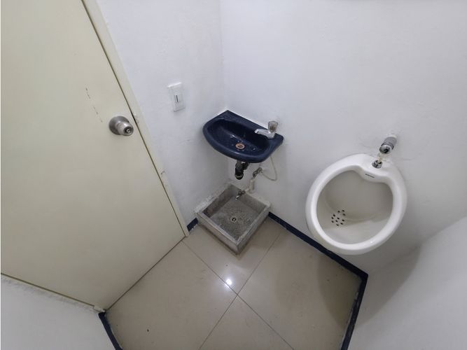 Local en arriendo en La Candelaria, Medellín, 43 m² · foto 10 de 10