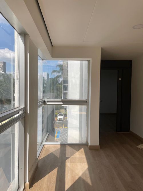 Oficina en arriendo en Santa Maria De Los Angeles, Medellín, 42 m² · foto 5 de 10