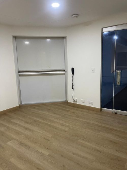 Oficina en arriendo en Santa Maria De Los Angeles, Medellín, 42 m² · foto 6 de 10