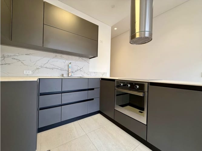 Apartaestudio en venta en Chico Norte, Bogotá, 58 m² · foto 2 de 24