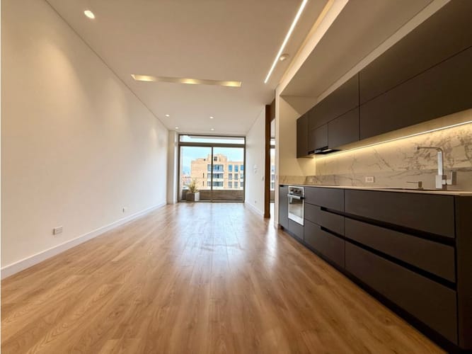 Apartaestudio en venta en Chico Norte, Bogotá, 78 m² · foto 2 de 21