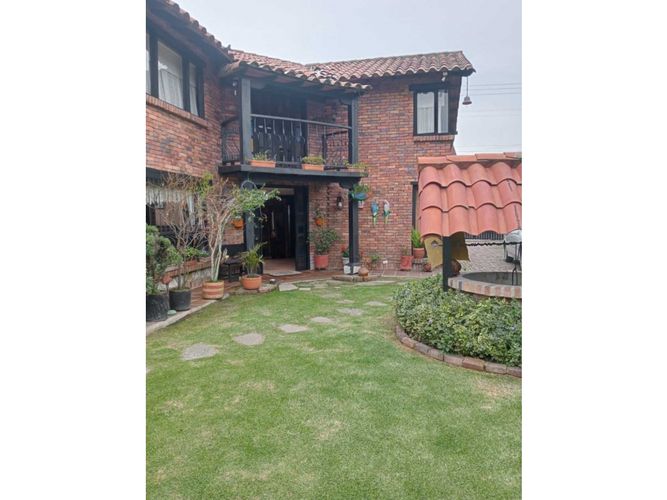 Casa de 3 alcobas en venta en Fonquetá, Chía, 240 m² · foto 3 de 7