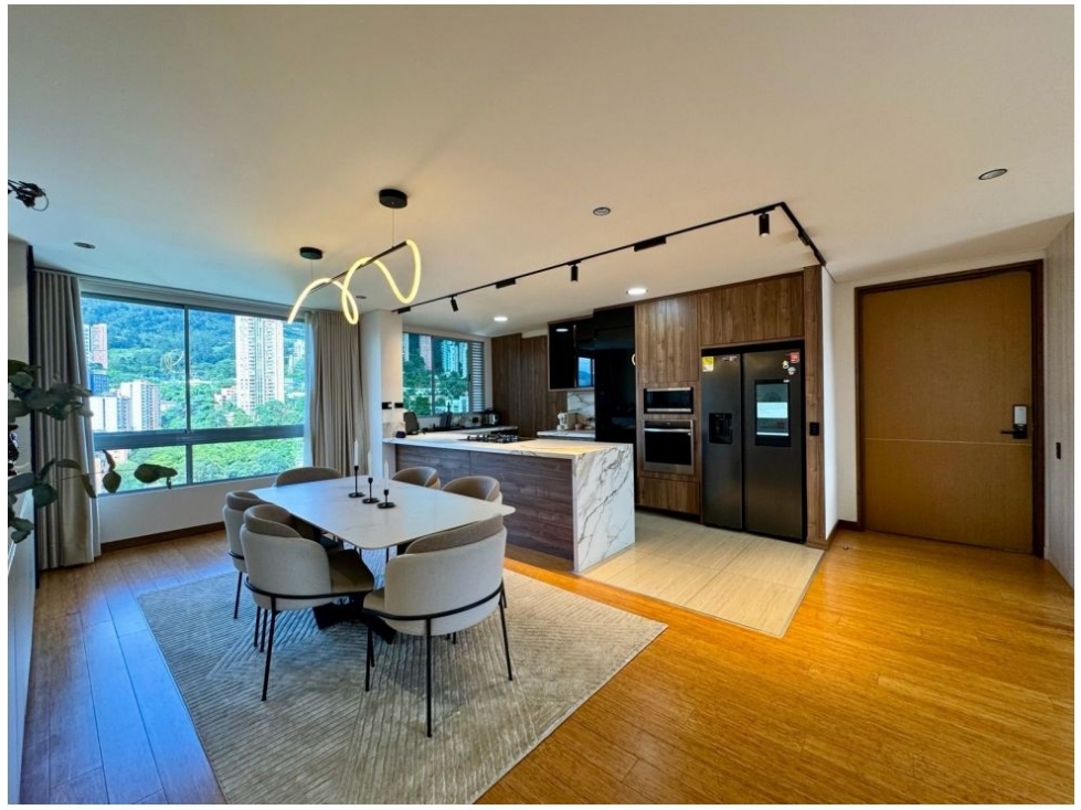 Apartamento de 3 habitaciones en venta en El Poblado, Medellín — imagen 1 de 28