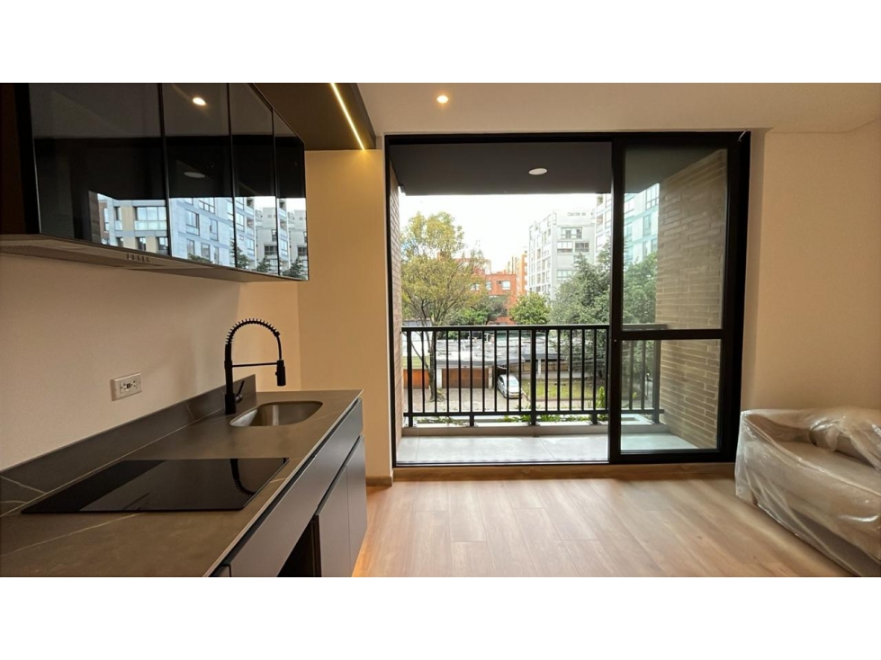 Studio for rent in Chico norte, Bogotá
