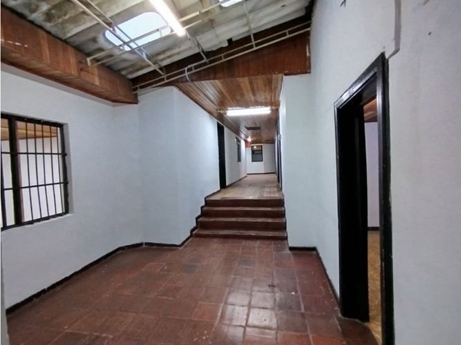 Casa de 20 alcobas en arriendo en Sector Plaza De Bolivar, Pereira, 900 m² · foto 12 de 21