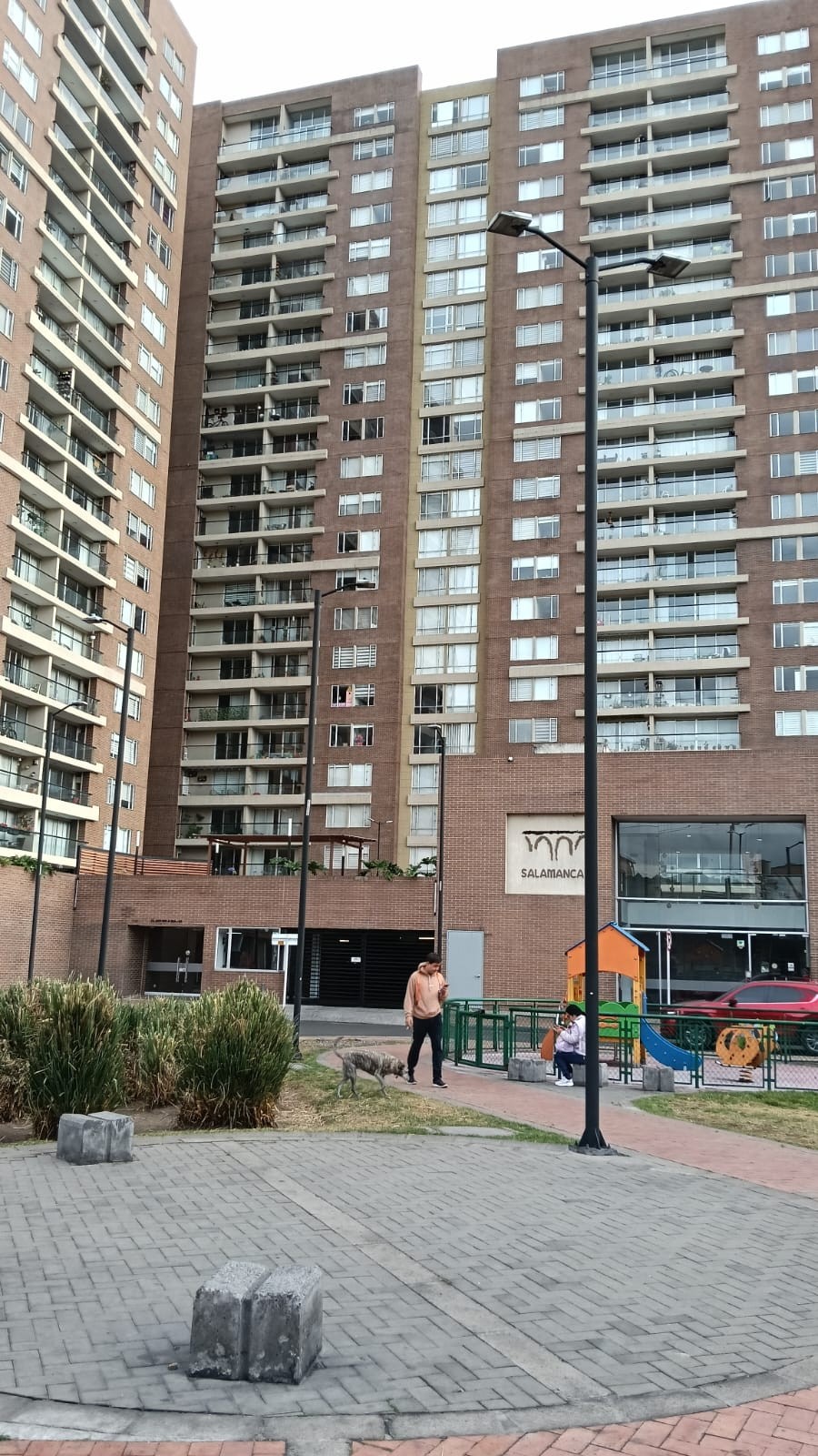 Apartamento de 3 habitaciones en venta en Campin, Bogotá — imagen 1 de 25
