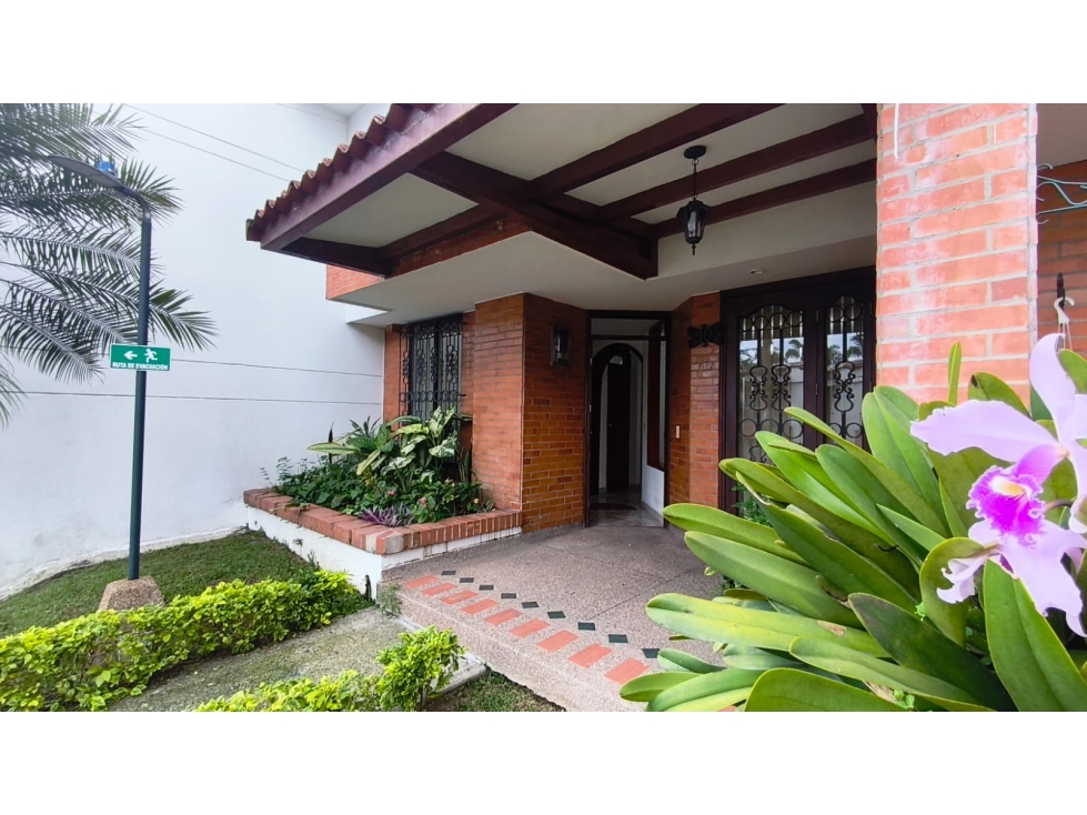 Casa en venta en Avenida Sur, Pereira · foto 2 de 24