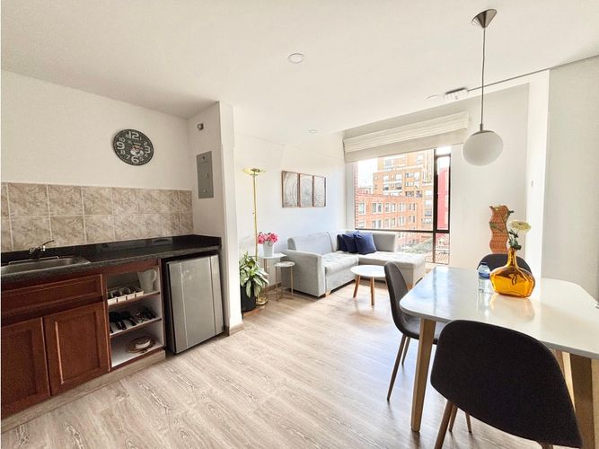 Apartamento de 1 alcoba en venta en Chicó Reservado, Bogotá, 48 m² · foto 2 de 20