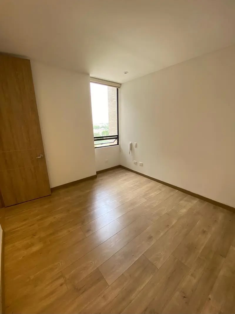 Apartamento en venta en Ciudad Salitre, Bogotá · foto 8 de 13
